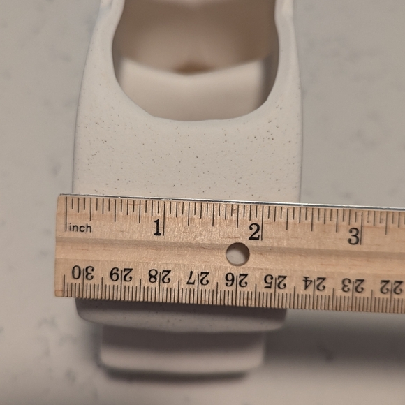 🆕 Ceramic CC logo vase - Picture 8 of 10